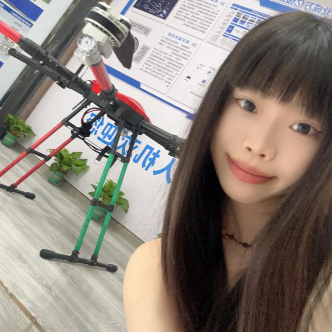00后女飞手