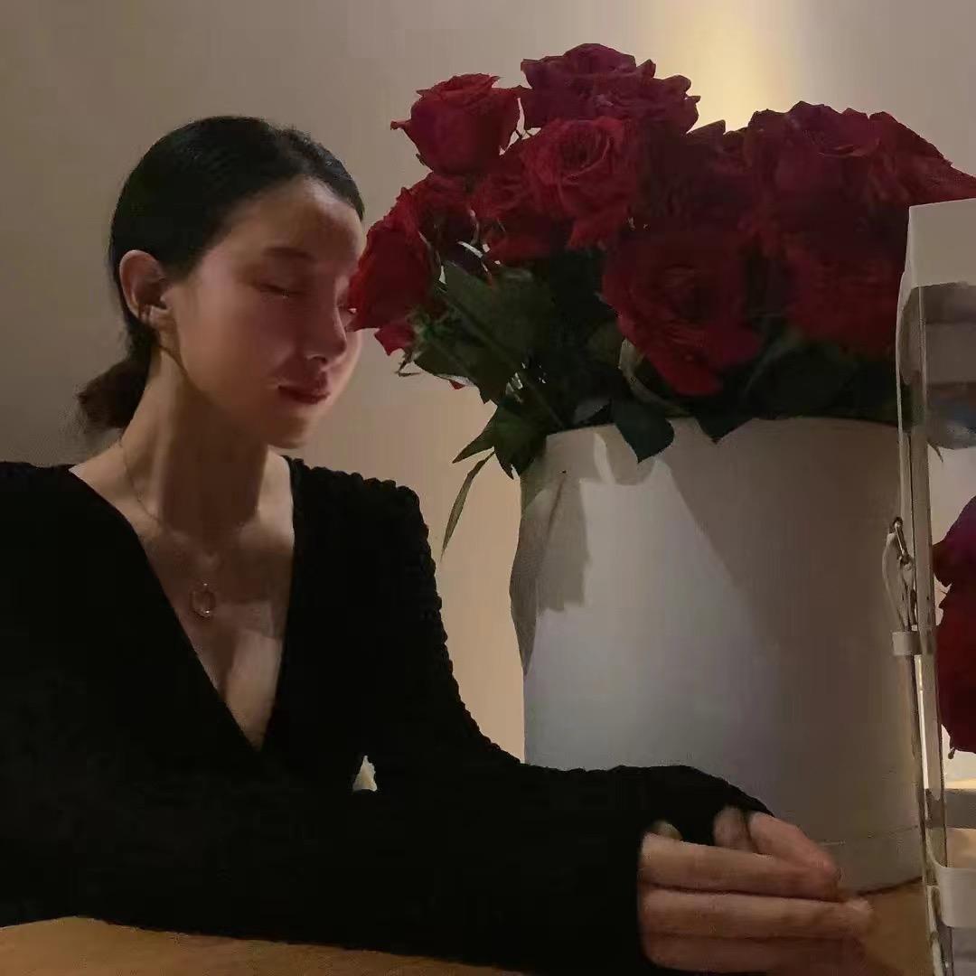 郝洁服饰(直播穿搭)