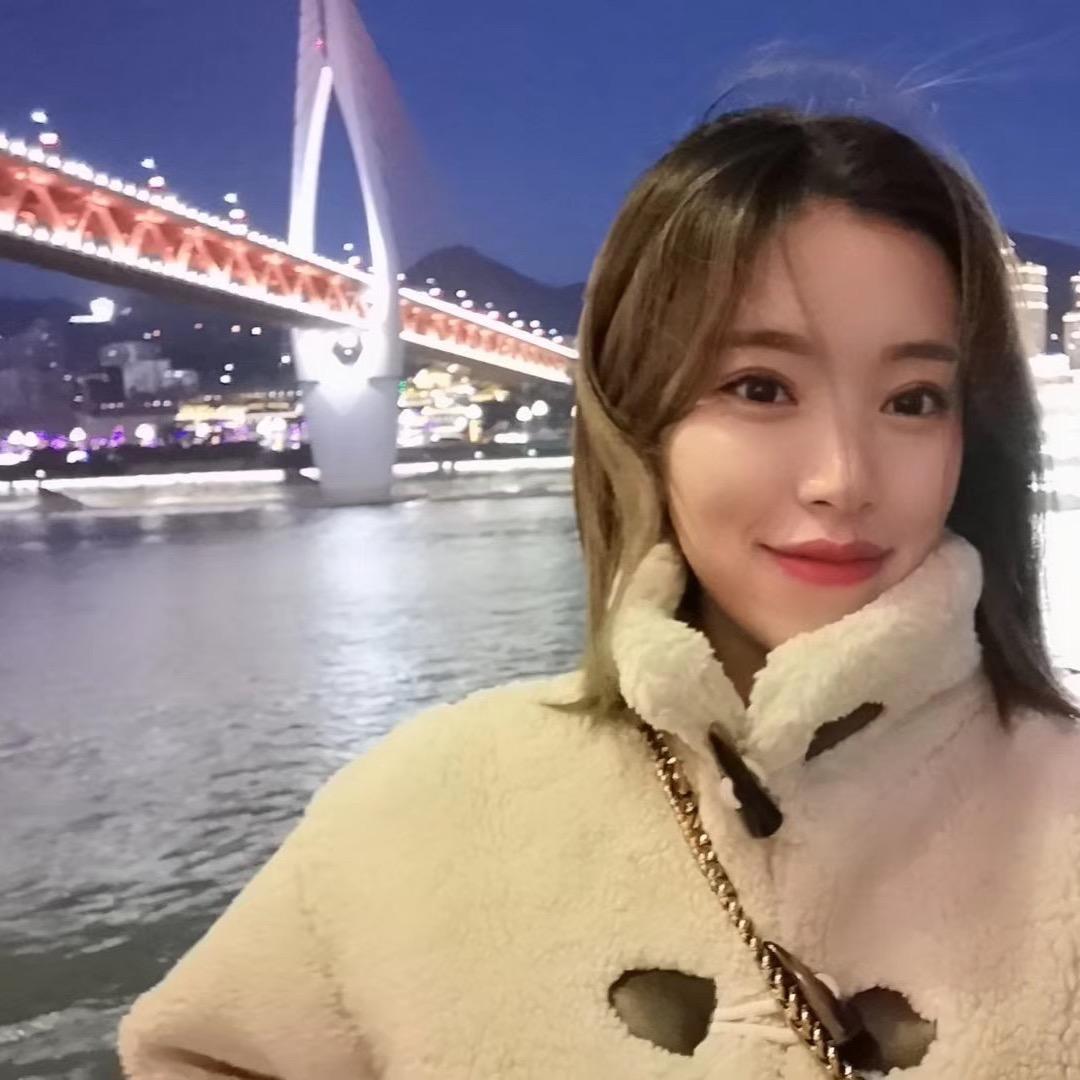 柠檬很酸.