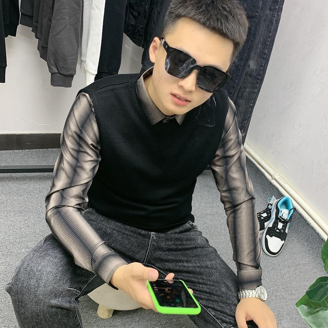 《眼镜哥》男装2号