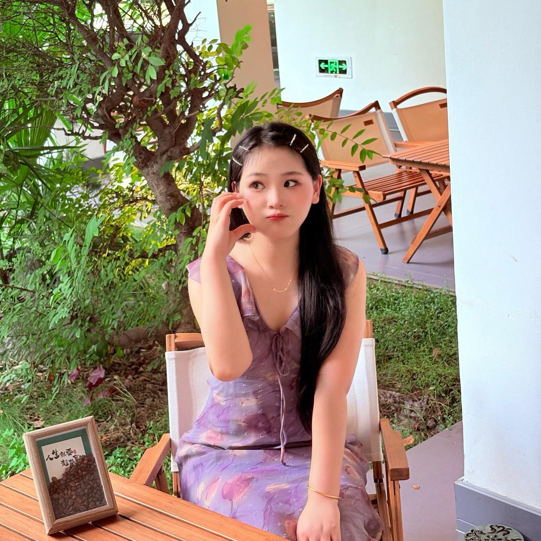 张小云很皮i