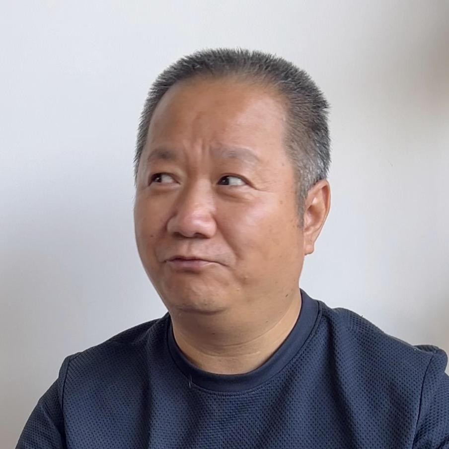 蟹钳是个犟拐拐