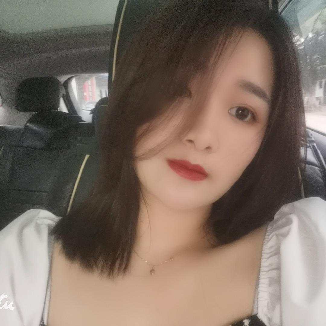 爱化妆的艾琳
