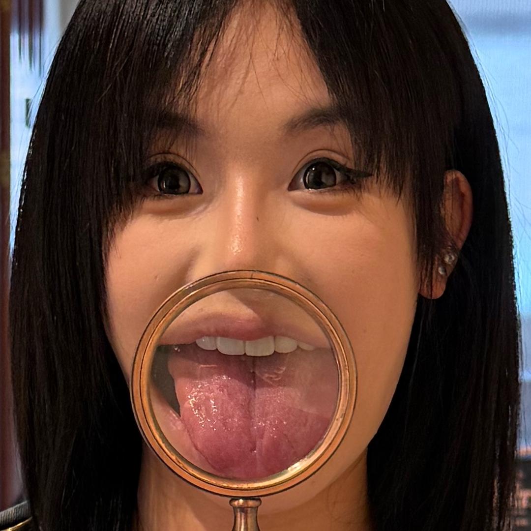 钱包被饭吸扁了