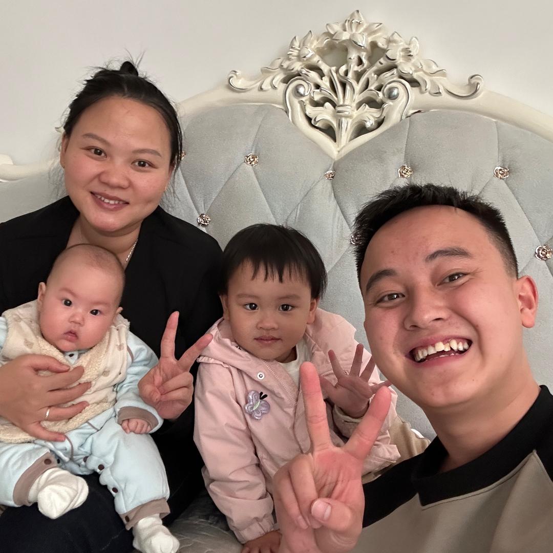 开鹏夫妇