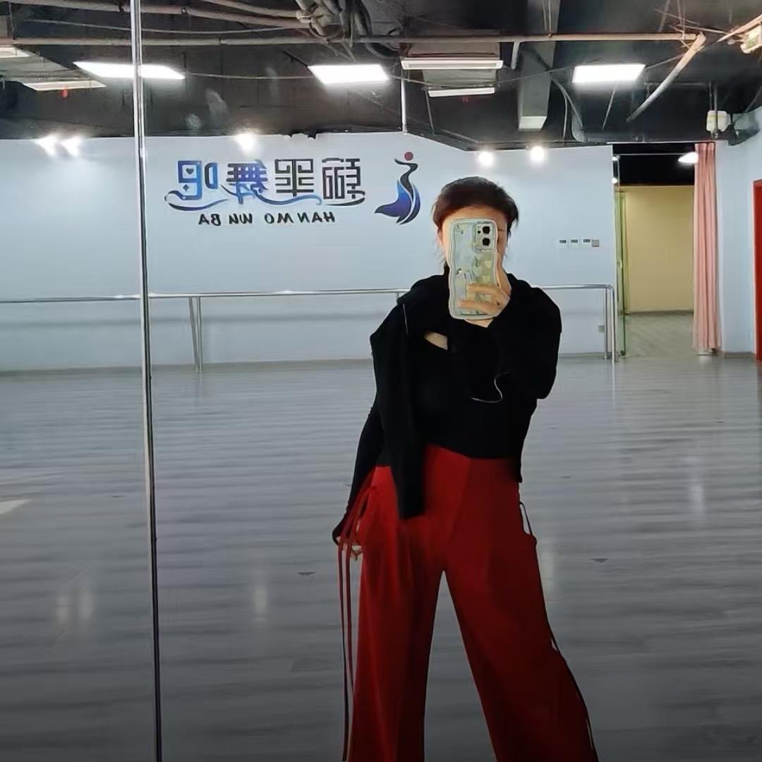 唯衣臻品服饰