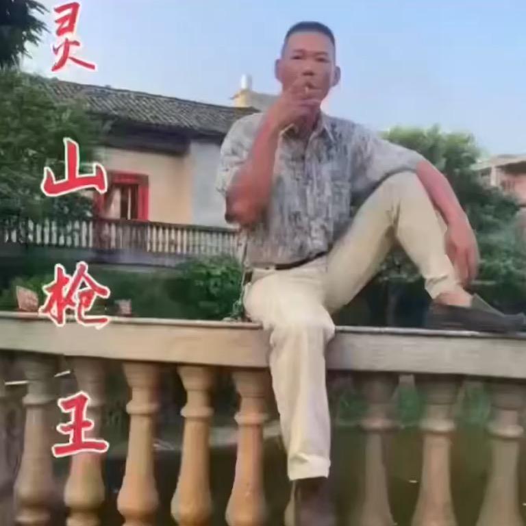 主播的助理劳兄