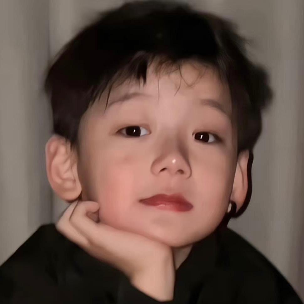 爱上星星的鲸鱼🐳