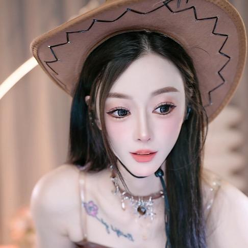 小艺思👑²¹¹
