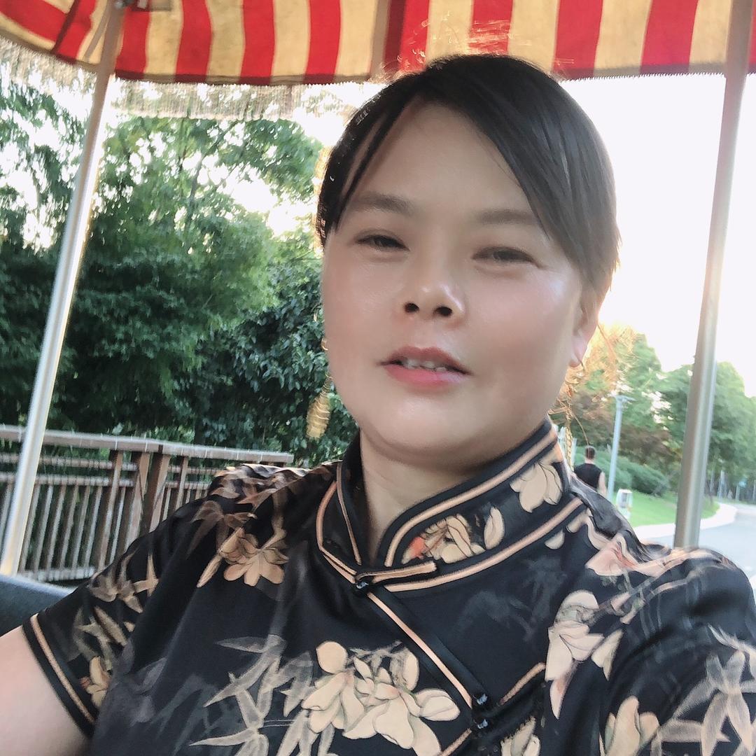 老年人玩抖音