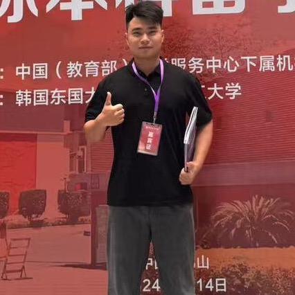 学校咨询处严老师