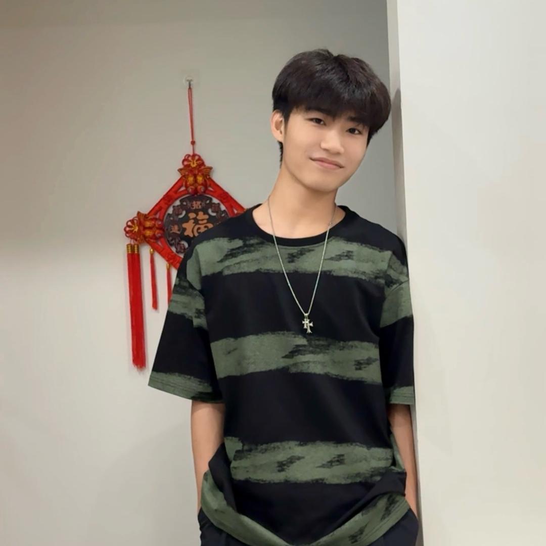 杨松泽.