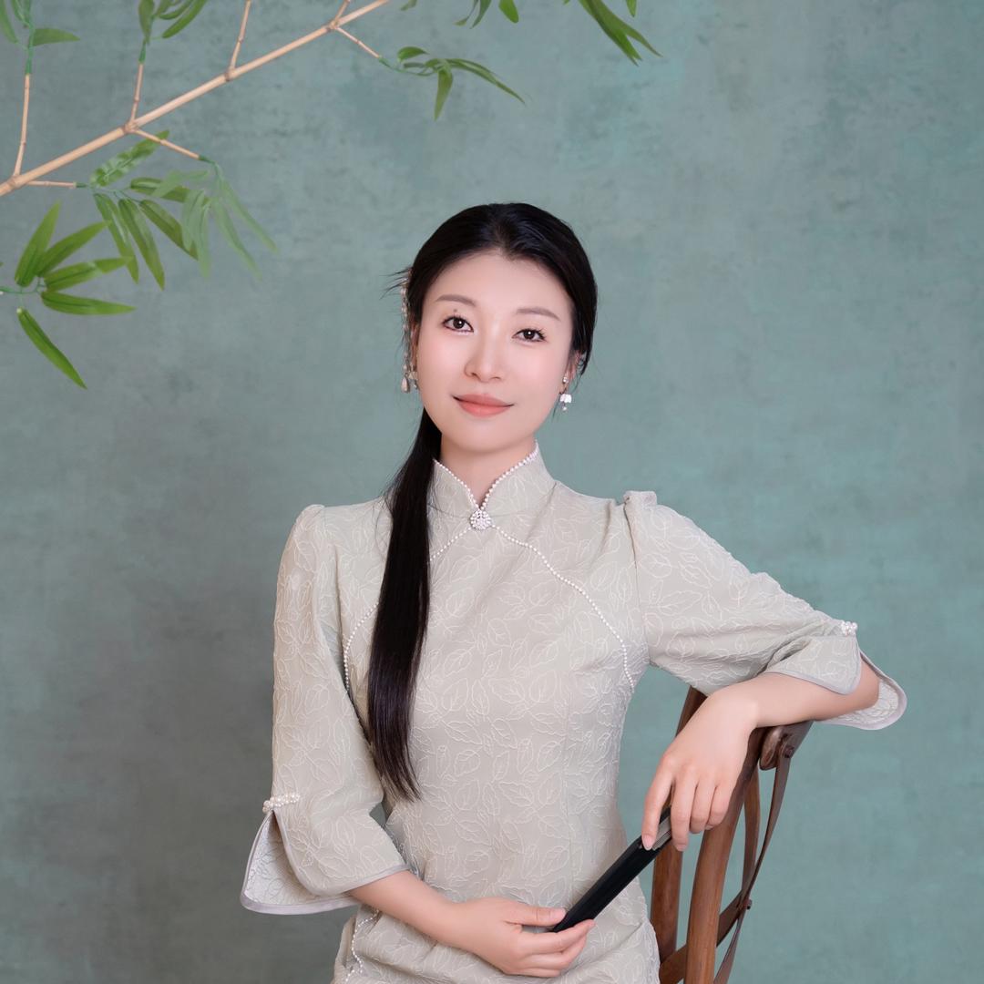 宛瑜瑜伽