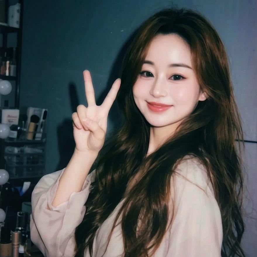 酒酿小袁子 (⁎⁍̴̛ᴗ⁍̴̛⁎)