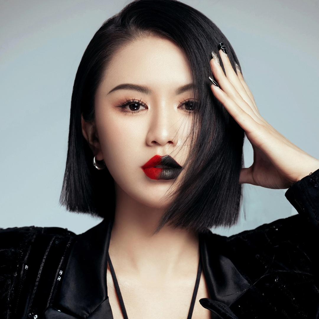 语晴Ui全脸定妆