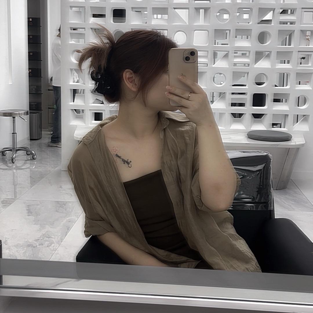 工资两千八整天笑哈哈