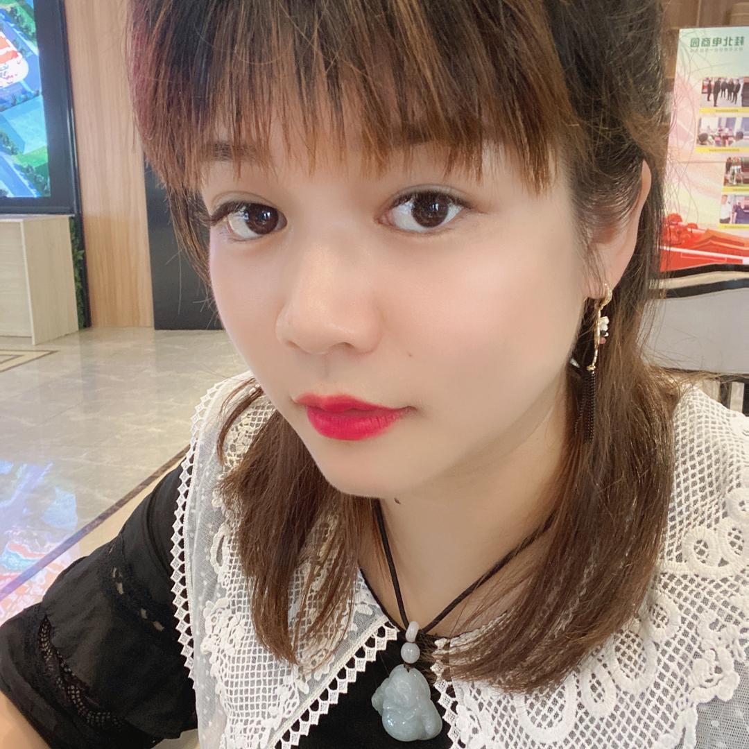 后颈窝的毛，摸得到，看不到