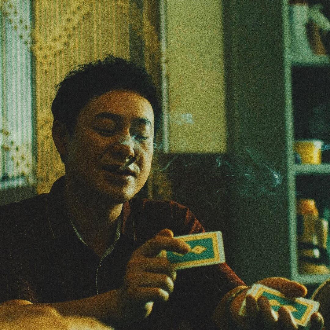 沉沉一灰