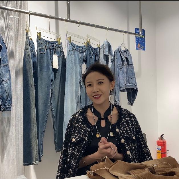 深圳南油赵小丹牛仔批发档口