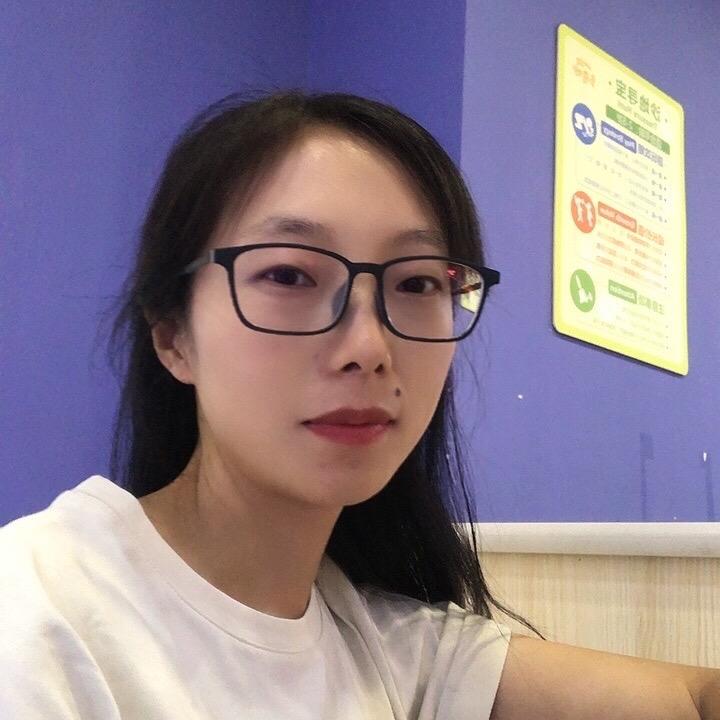 嫣然