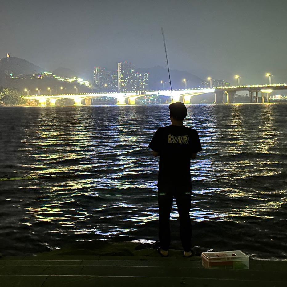 一条小咸🐟