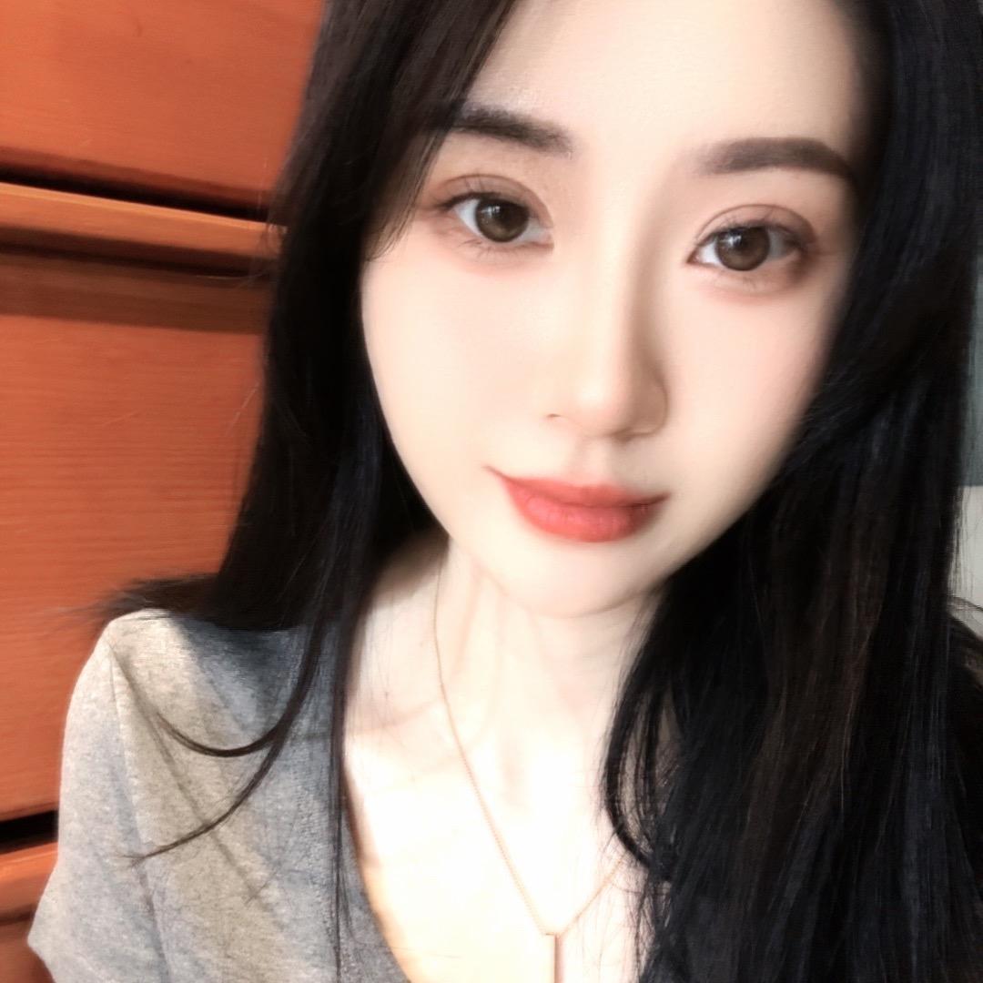 白色有点白
