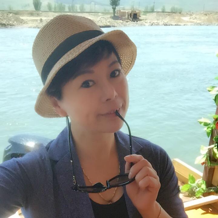 宵萤儿手势舞