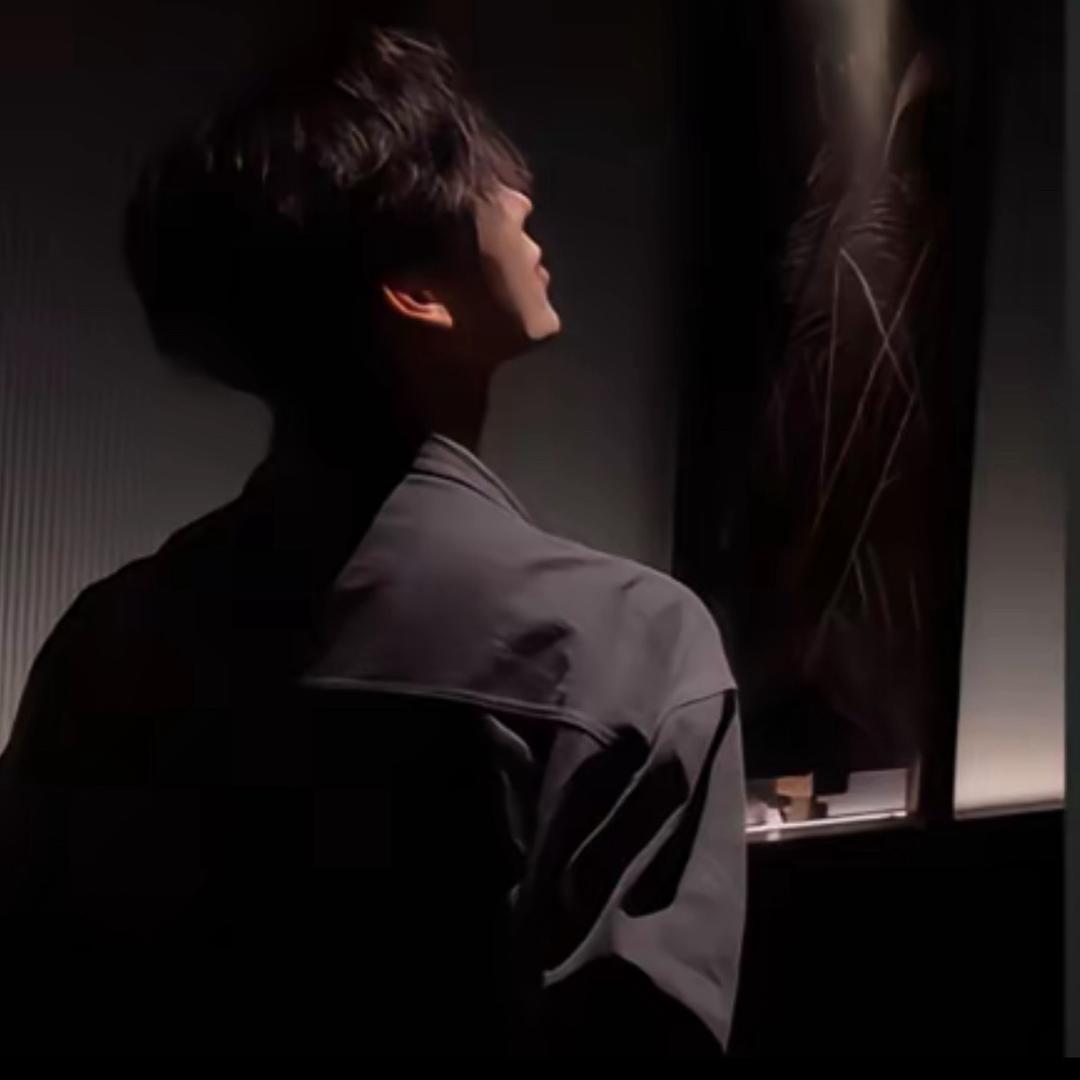 江 东.
