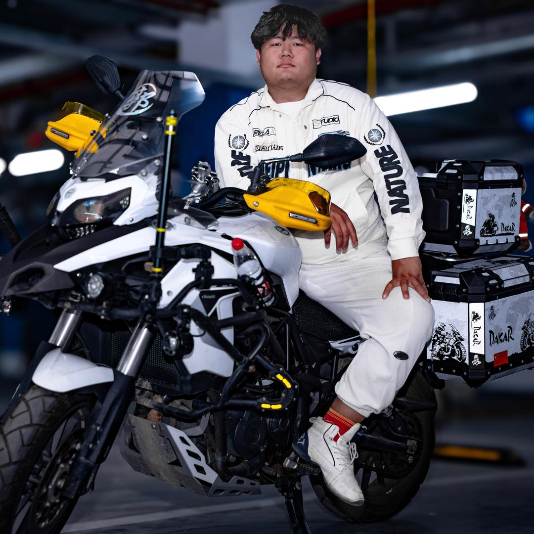 爱中国的“伟大”青年