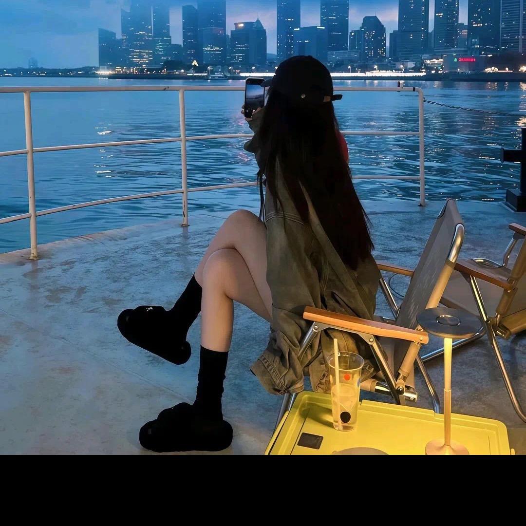 凌晨的猫儿