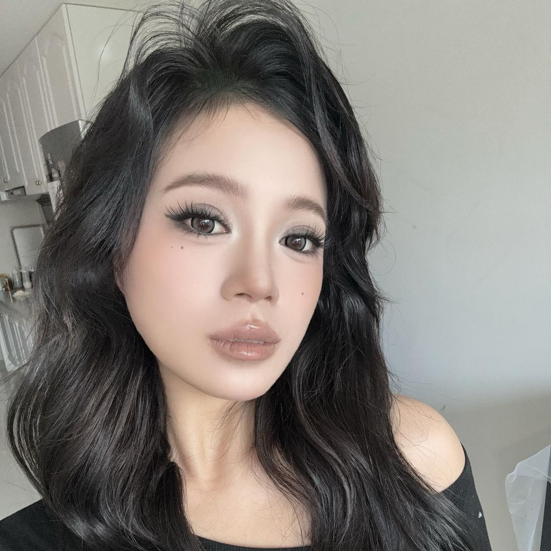 菏泽化妆师小念