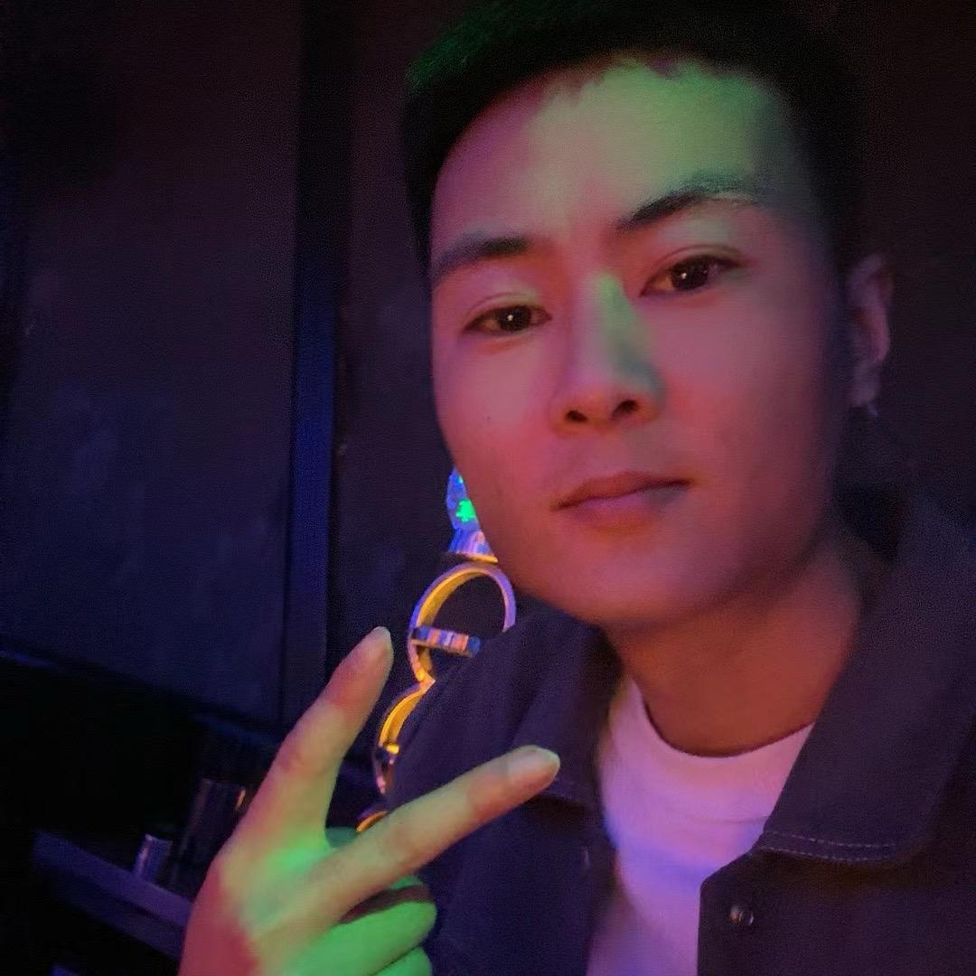 赵英俊不英俊😎