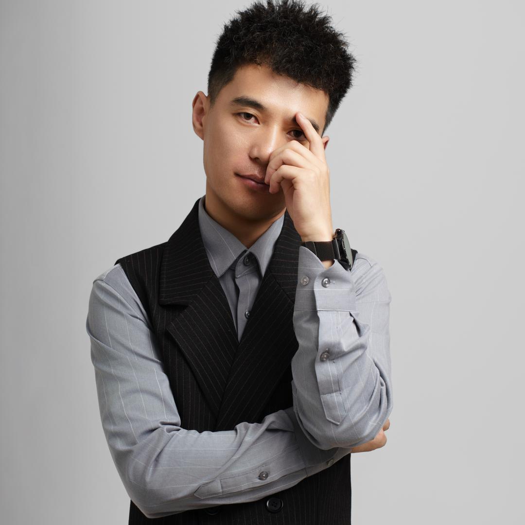宇 文