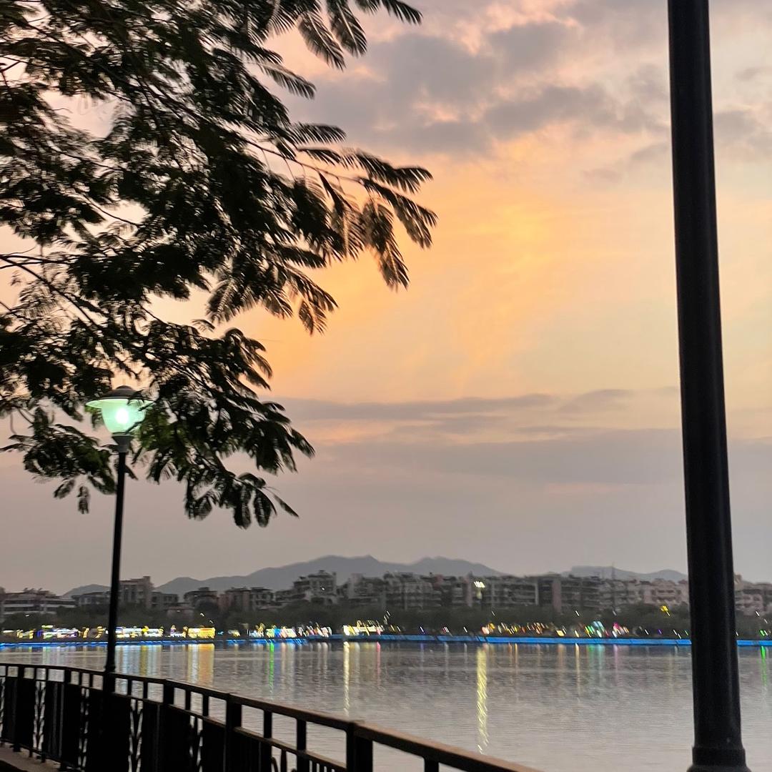 换个路口转弯🍃