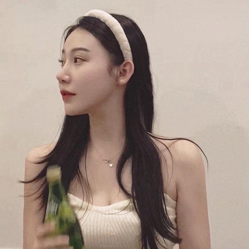小婷没睡醒～