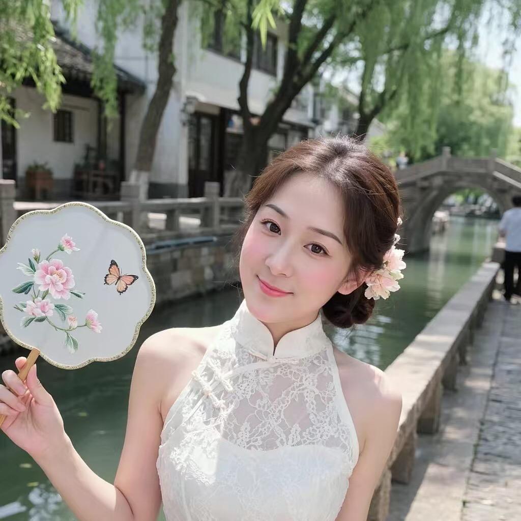 爱臭美的小燕子