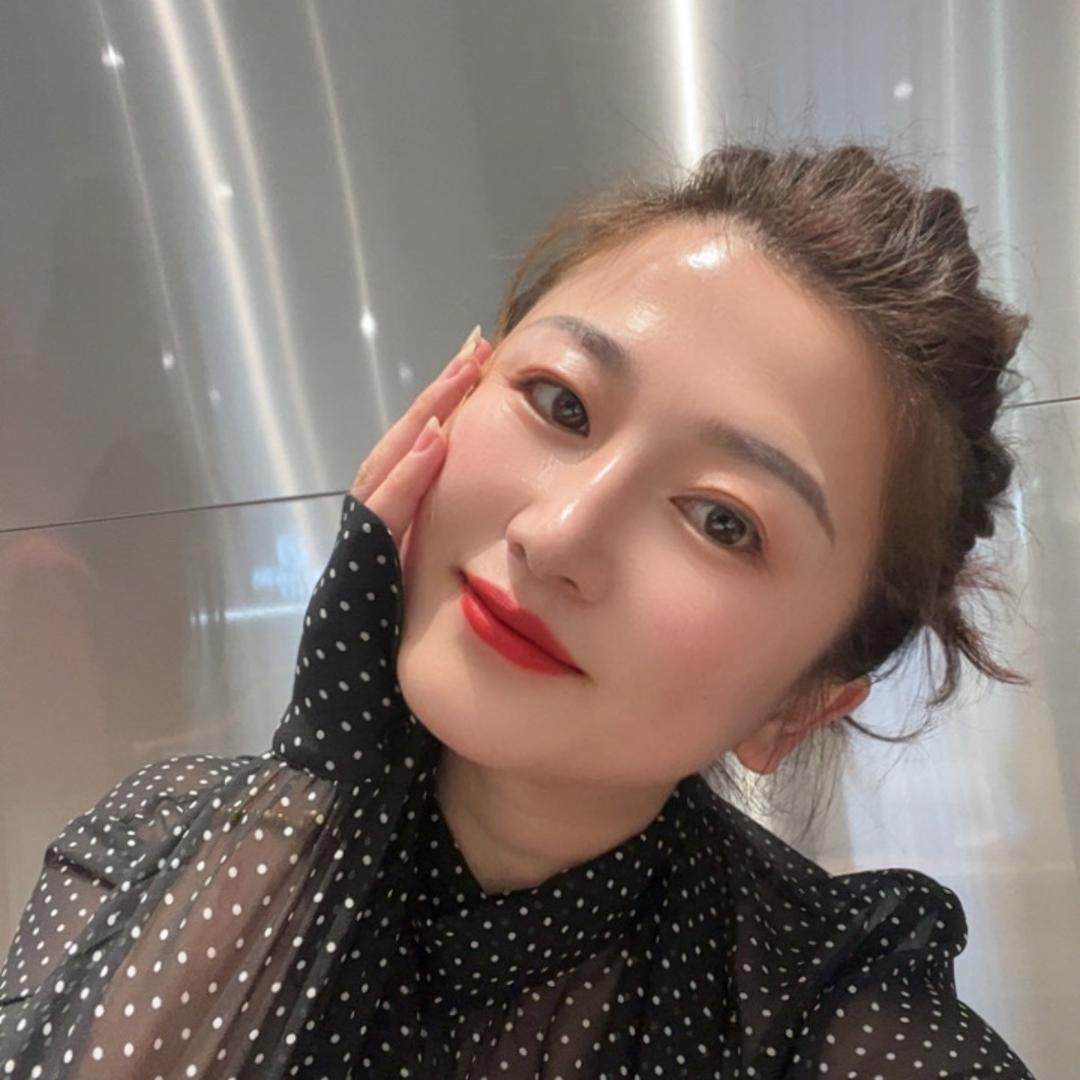 子洲依目了然女装品牌