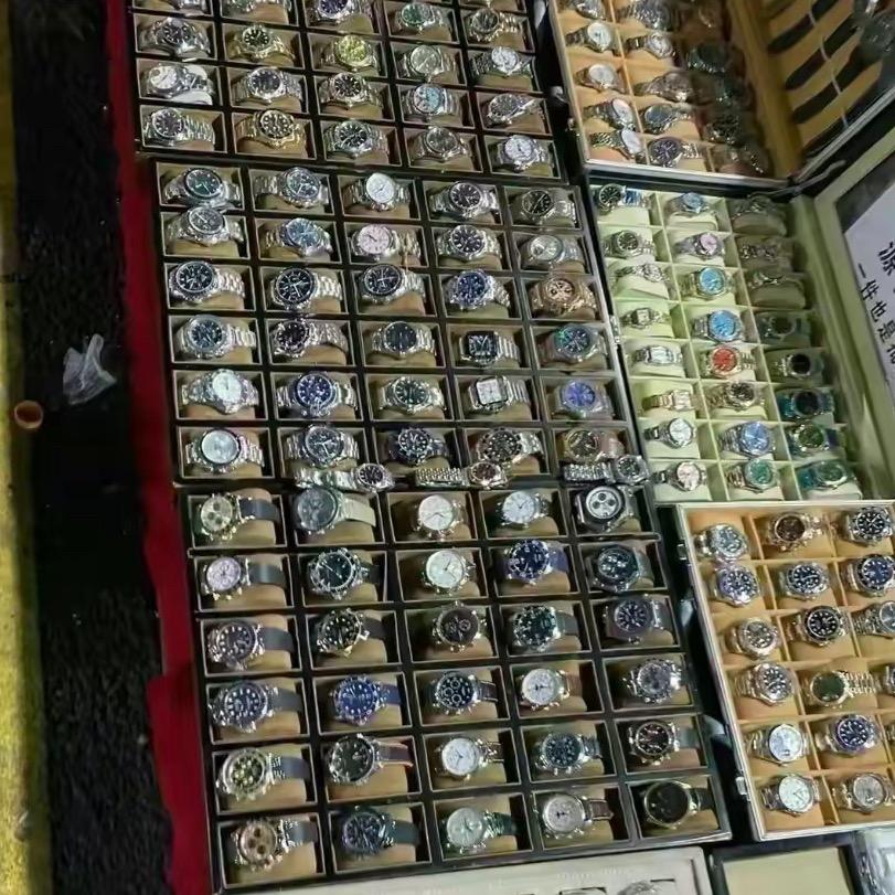 华强北鬼市镜湖