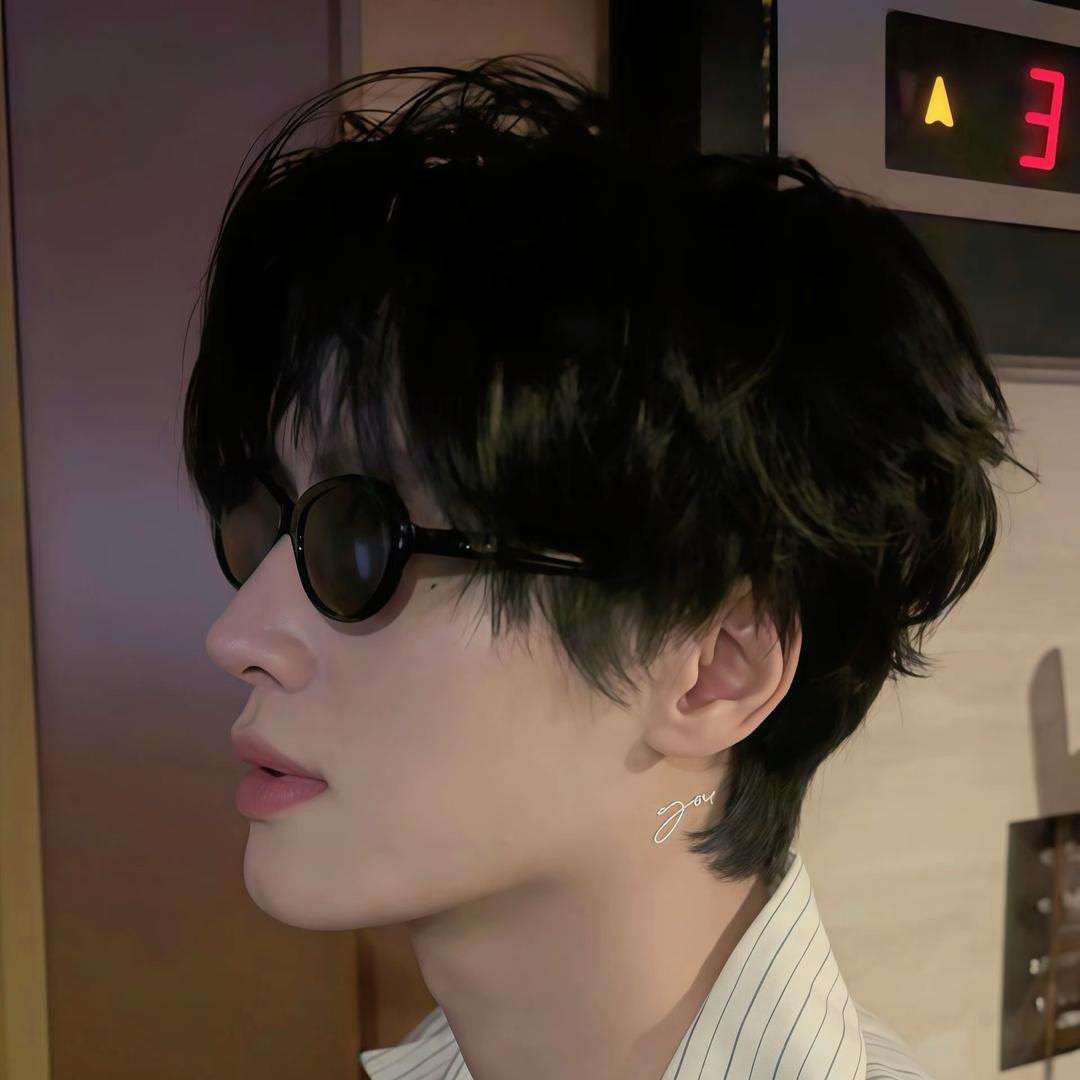 纯情男大火辣辣