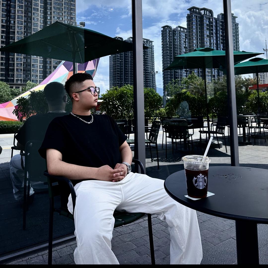 集美慕丝拾尚滨水店李屿老师