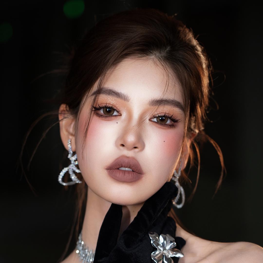 玺莹婚纱礼服馆