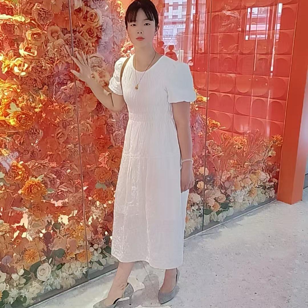 浅 笑 、繁华王冬梅