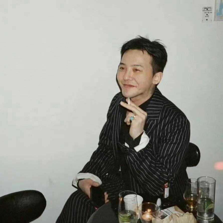 权夫人ᥫᩣ