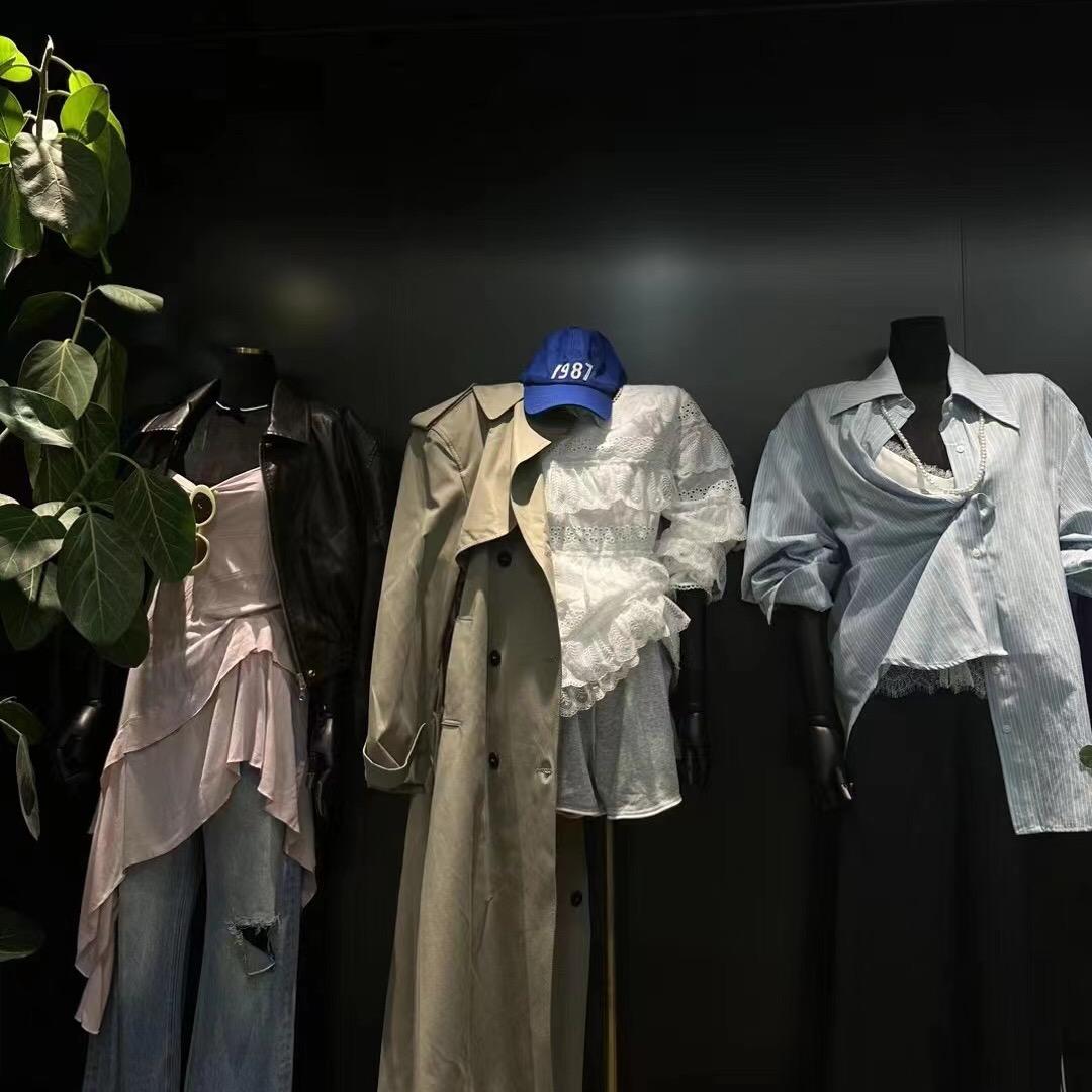 安唯一服装店