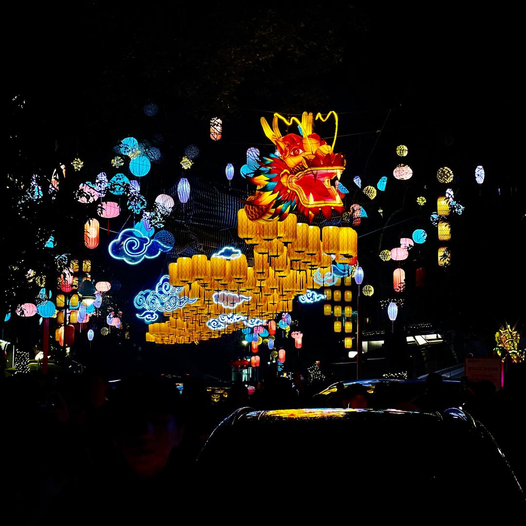 太阳转身还有月光