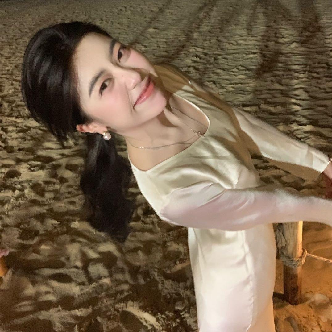 山茶蜜桃