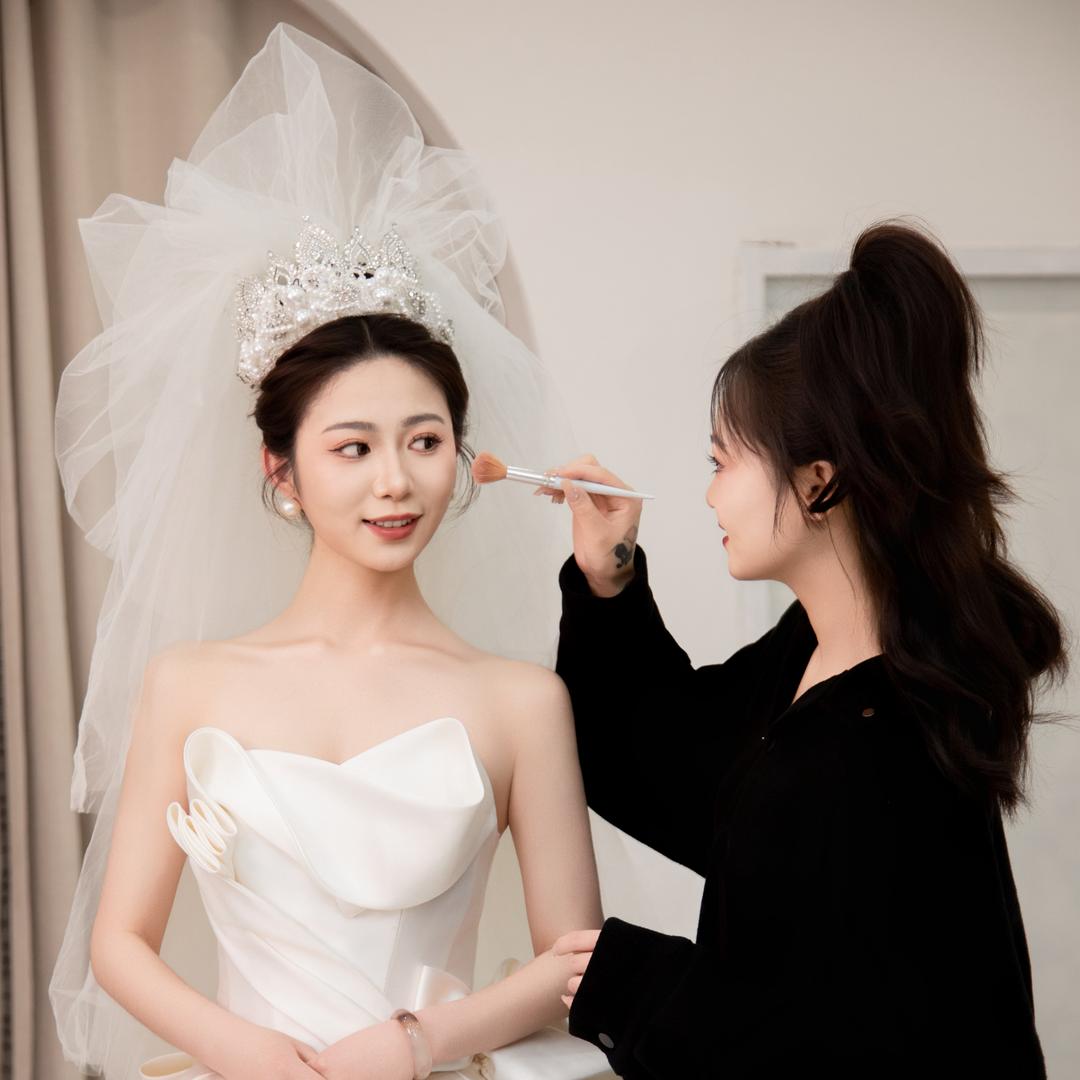 One-77婚纱美学空间 糖糖