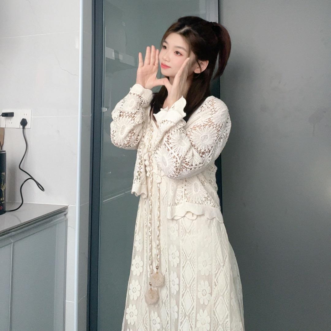 薇薇吃不饱👧