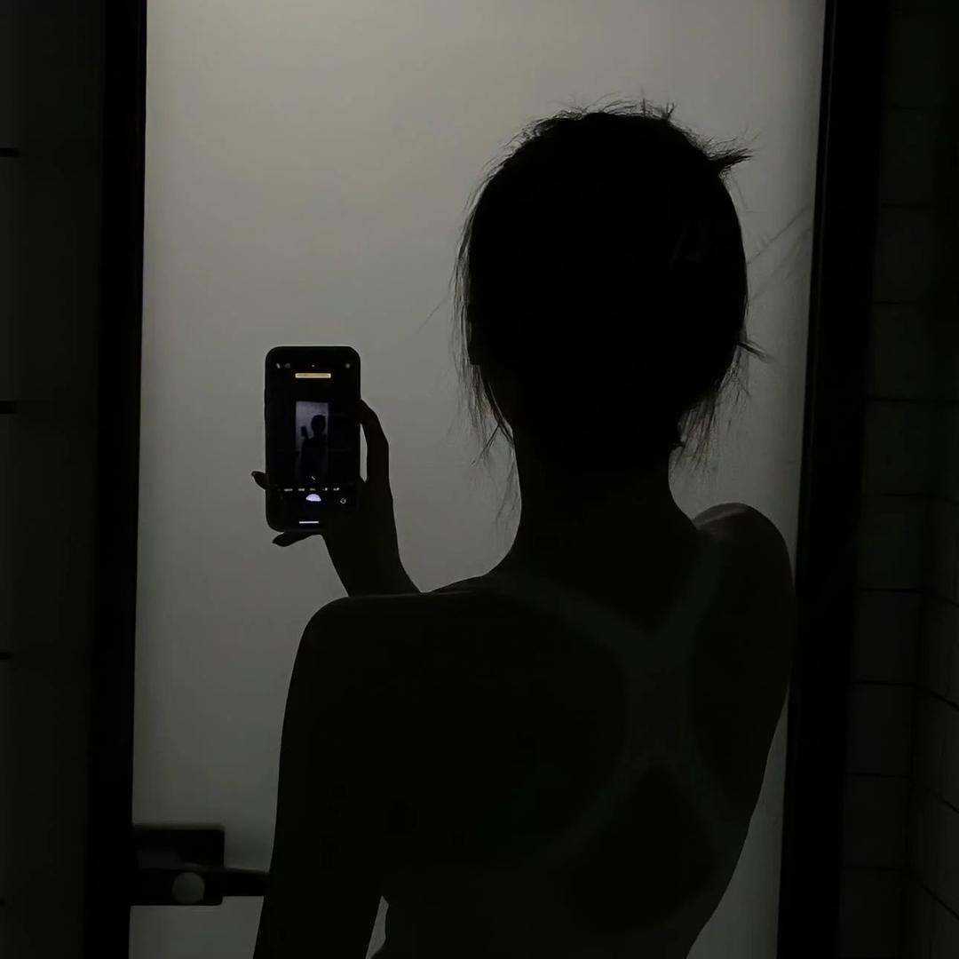 玖  月、