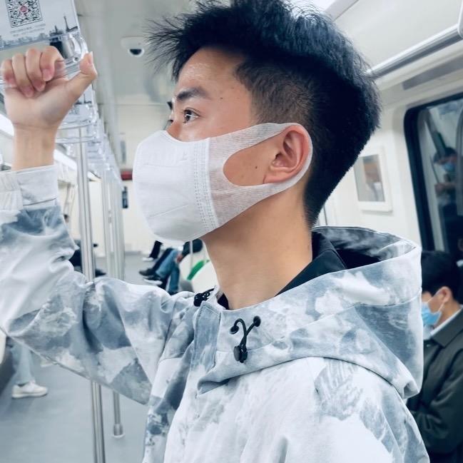 英豪本人